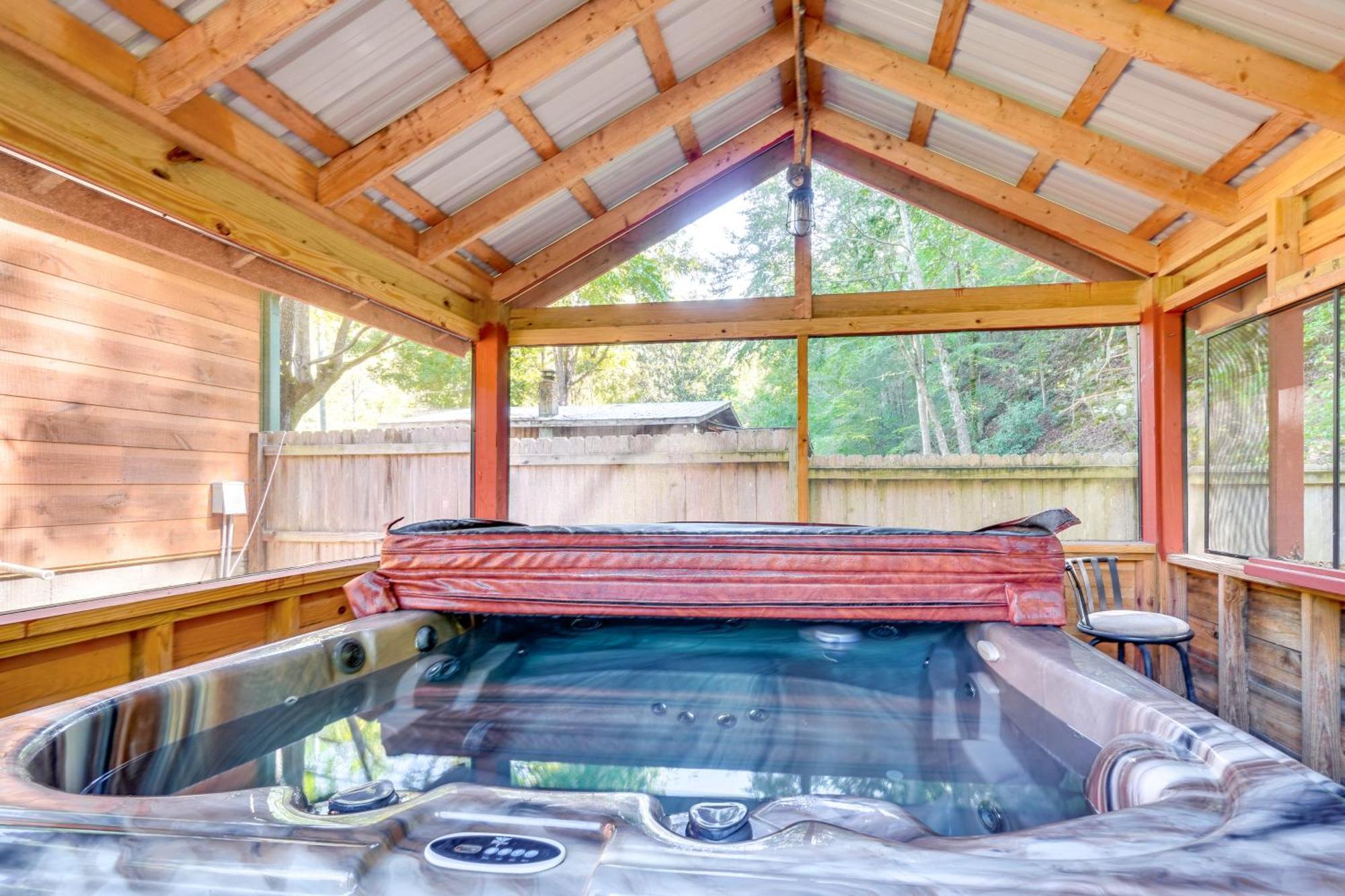 Just Fur Relaxin Sevierville Cabin With Hot Tub! Exterior foto