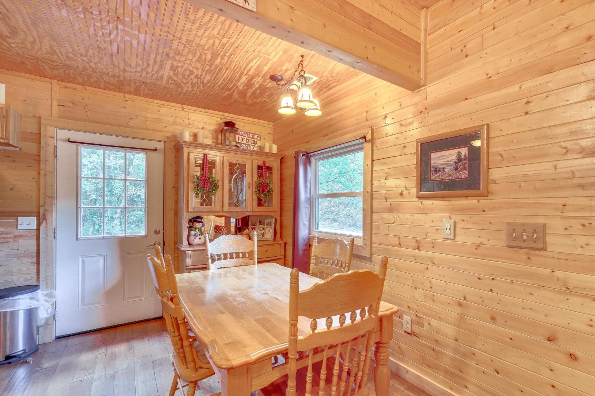 Just Fur Relaxin Sevierville Cabin With Hot Tub! Exterior foto